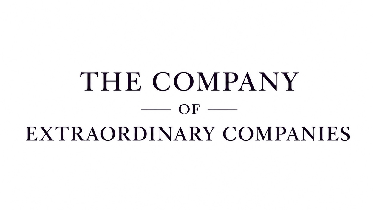 Extra oridinary logo violet on white logo 16x9